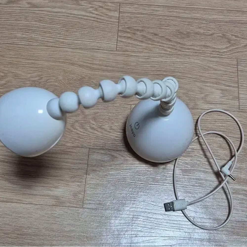 Modern White Flexible Desk Lamp - Picture 4 of 5